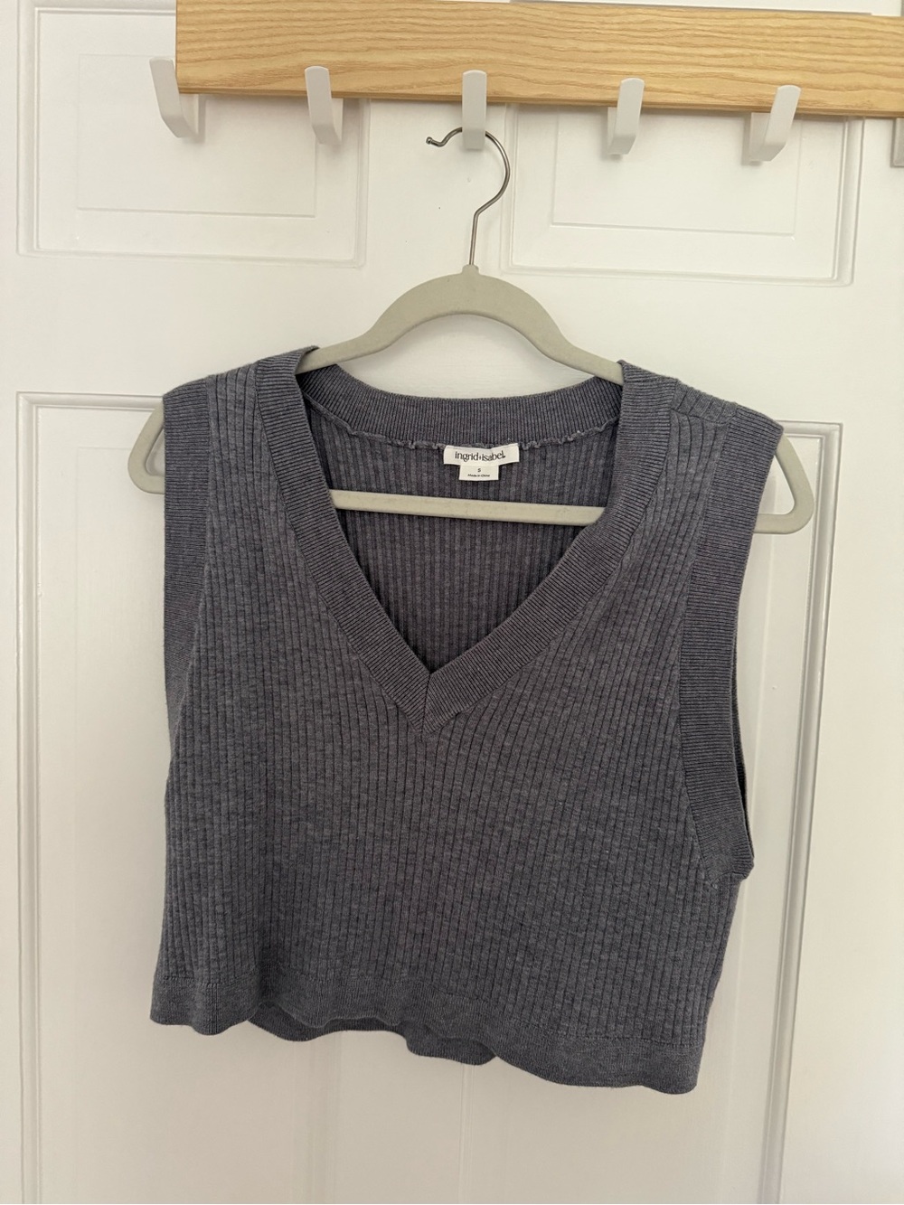 Ingrid & Isabel Ribbed V-Neck Sleeveless Knit Top and Skirt set - heather gray